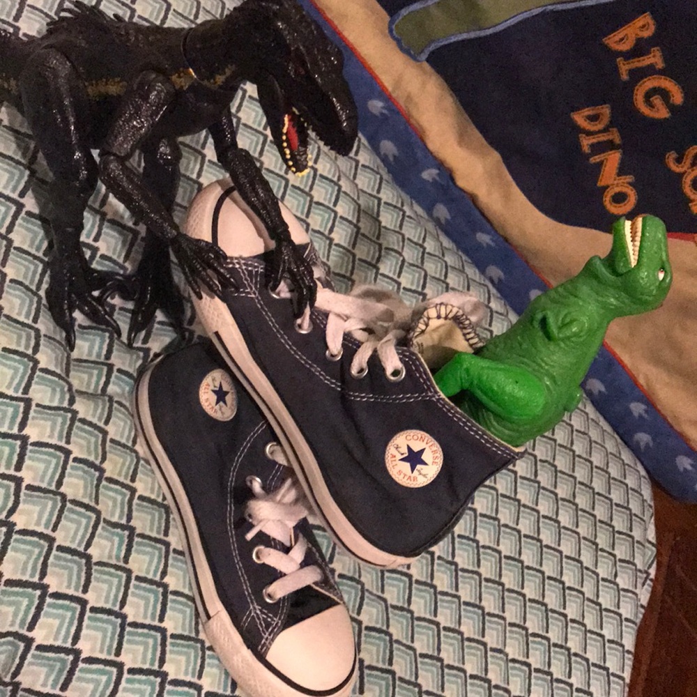 Boys Converse - Picture 3 of 4